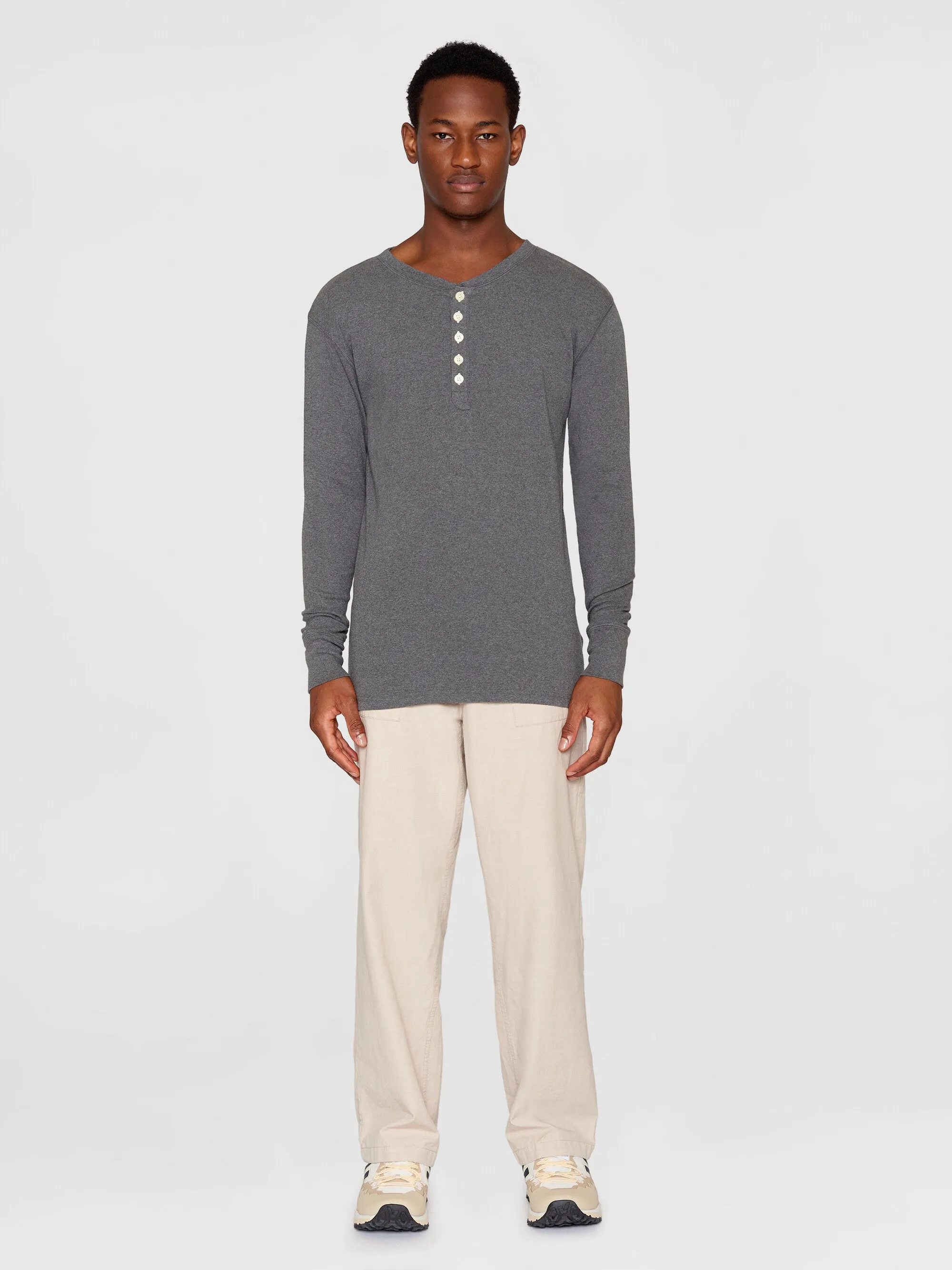 CEDAR LS Henley - Dark Grey Melange Knowledge Cotton