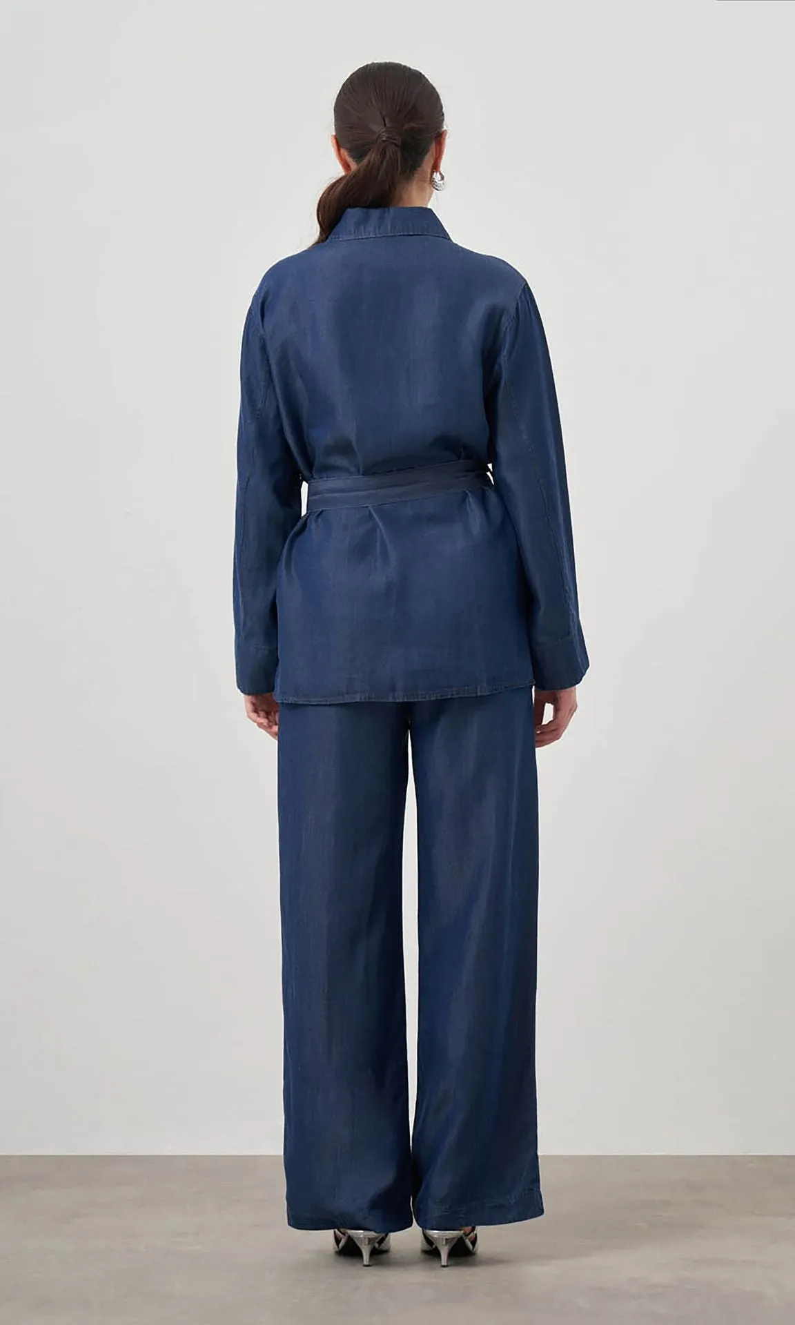 Mizalle Denim Belted Blouse Indigo Apparel
