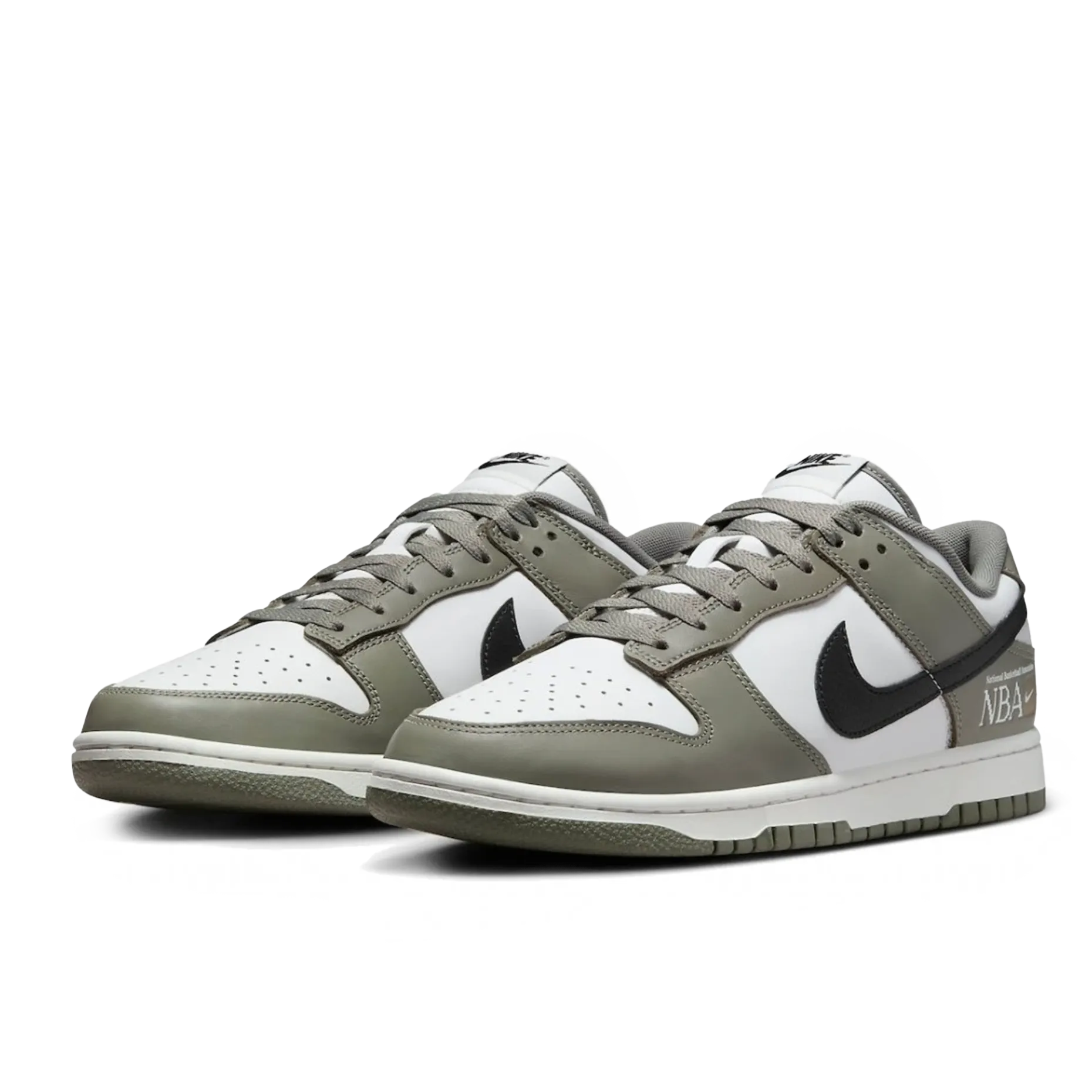 Nike Dunk Low NBA Paris